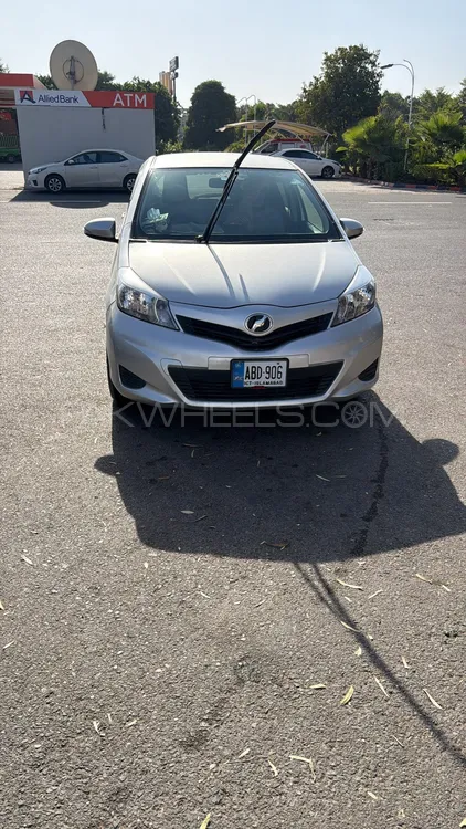 Toyota Vitz 2013 for Sale in Rawalpindi Image-1