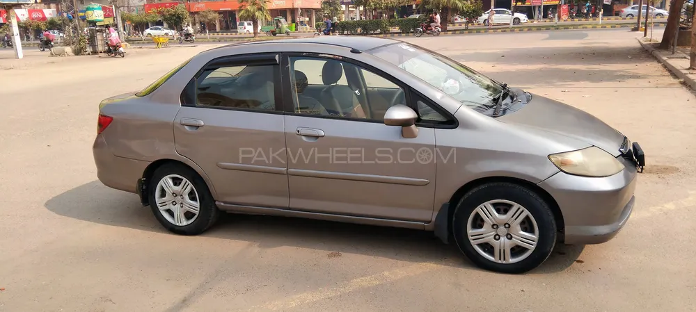 Honda City 2004 for Sale in Lahore Image-1