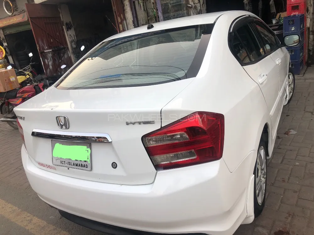 Honda City 2017 for Sale in Faisalabad Image-1