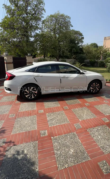 Honda Civic 2017 for Sale in Lahore Image-1