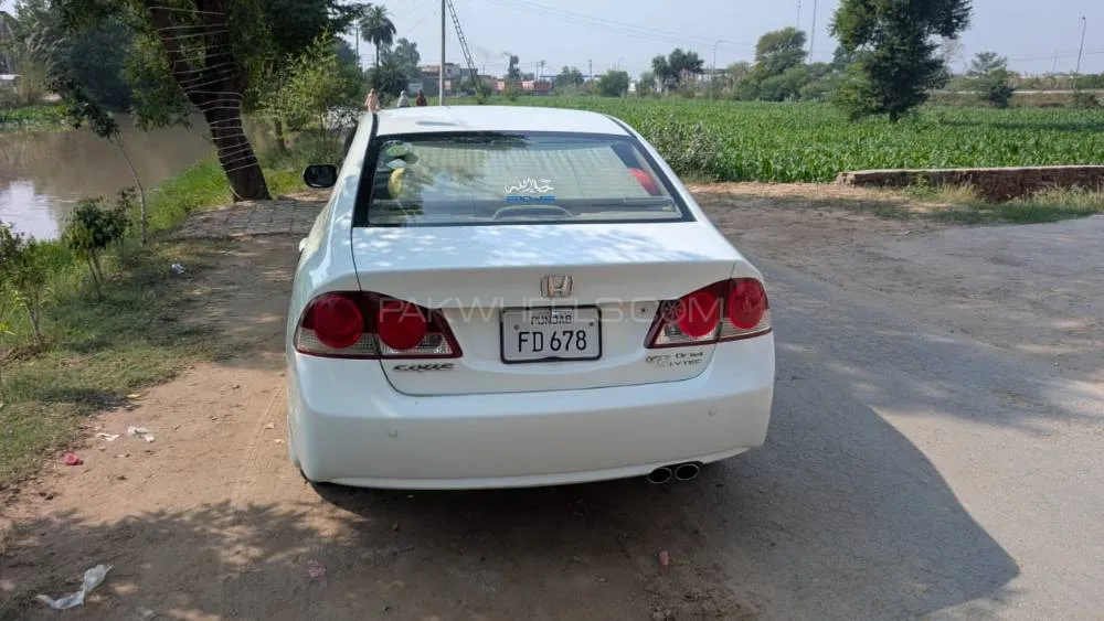 Honda Civic 2011 for Sale in Faisalabad Image-1