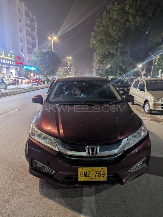 Honda Grace Hybrid 2015 for Sale in Karachi Image-1