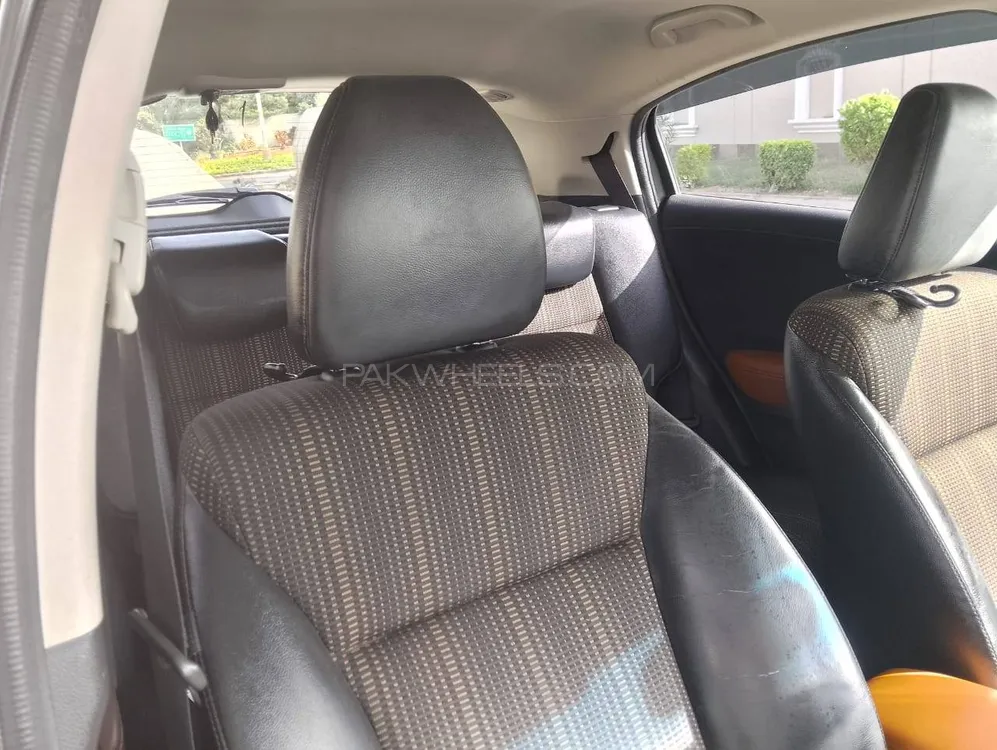 Honda Vezel 2014 for Sale in Karachi Image-1