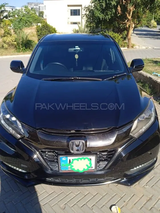 Honda Vezel 2016 for Sale in Islamabad Image-1
