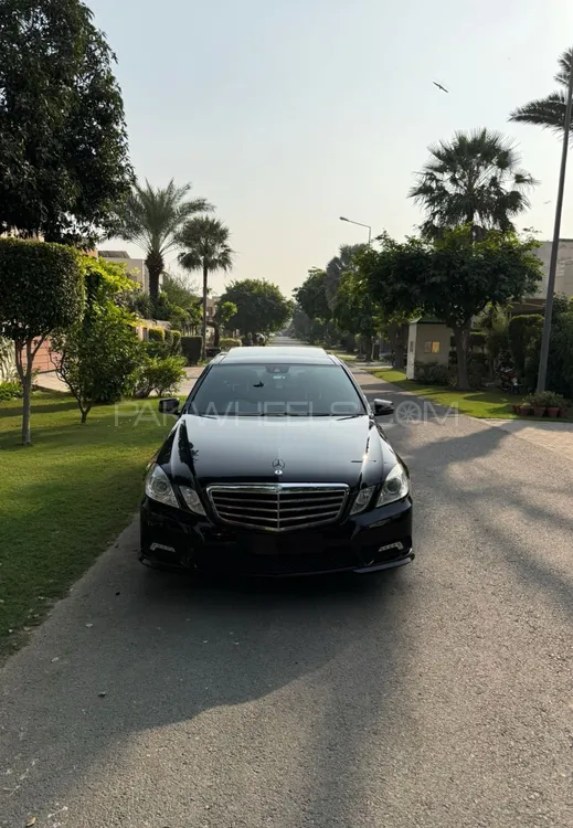 Mercedes Benz E Class 2011 for Sale in Lahore Image-1