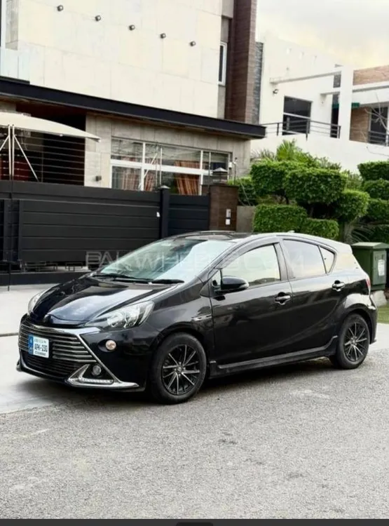 Toyota Aqua 2016 for Sale in Lahore Image-1