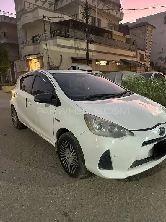 Toyota Aqua 2013 for Sale in Karachi Image-1