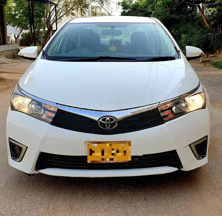 Toyota Corolla 2016 for Sale in Karachi Image-1