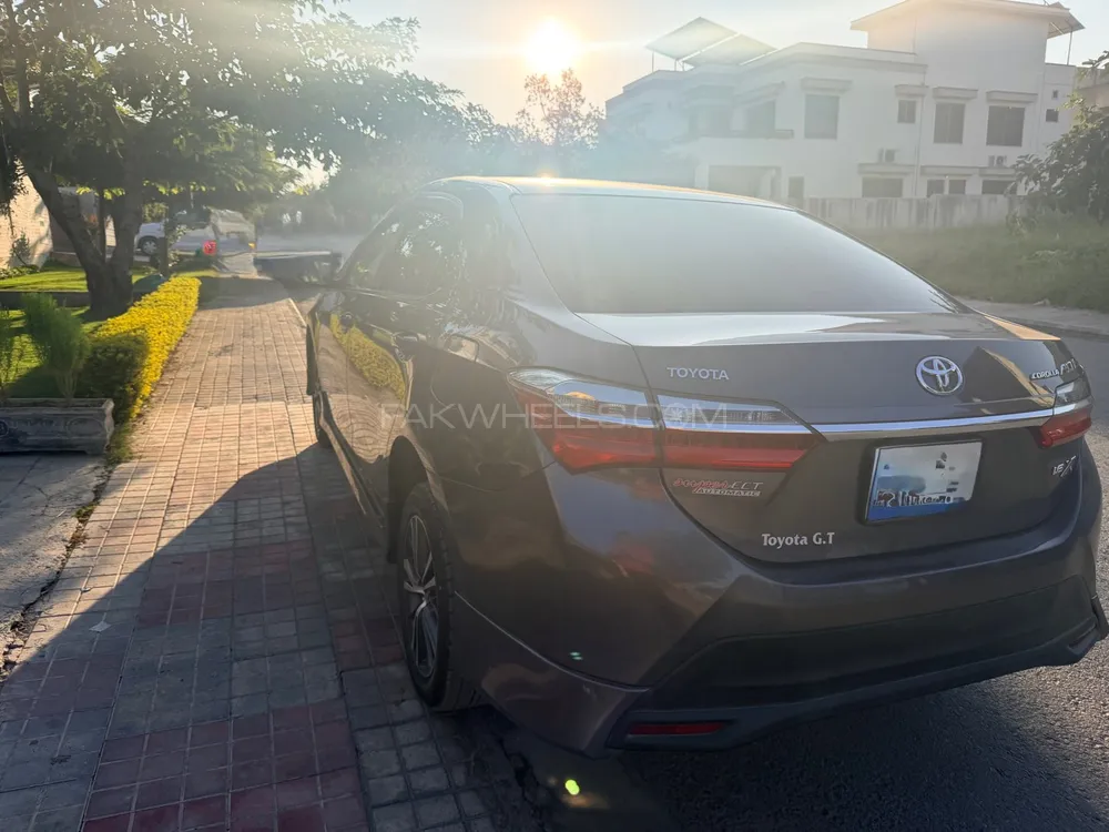 Toyota Corolla 2021 for Sale in Islamabad Image-1