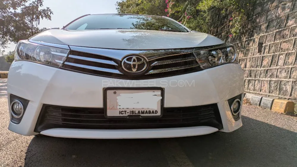 Toyota Corolla 2017 for Sale in Islamabad Image-1