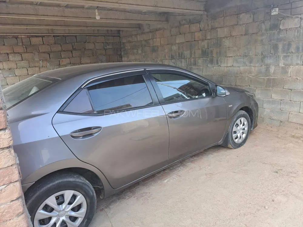 Toyota Corolla 2015 for Sale in Islamabad Image-1