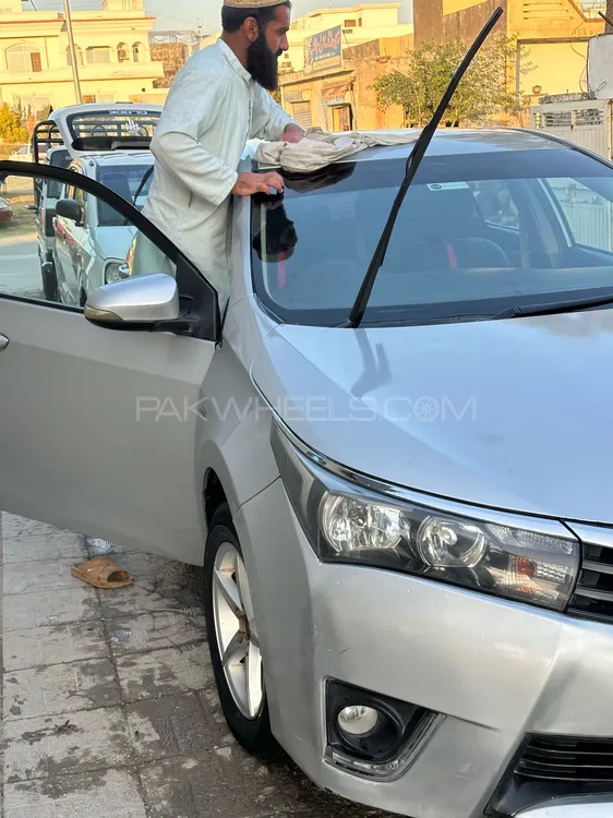 Toyota Corolla 2017 for Sale in Islamabad Image-1