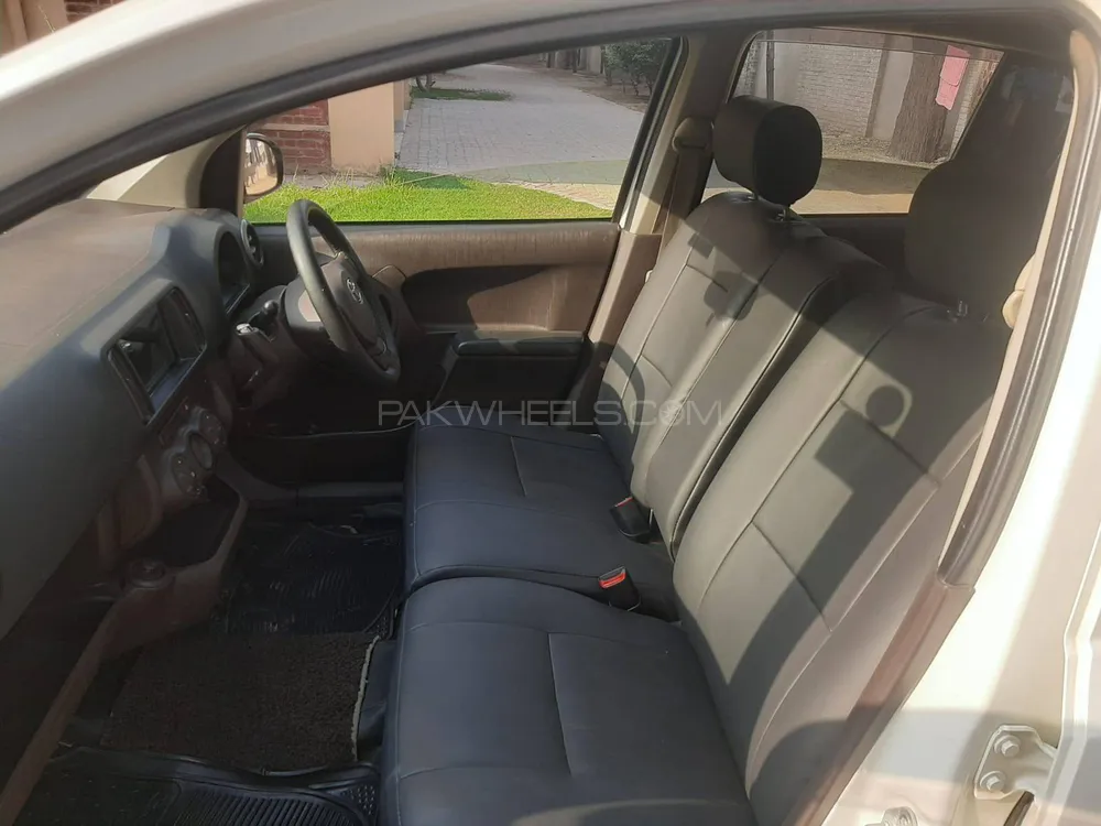 Toyota Passo 2016 for Sale in Multan Image-1