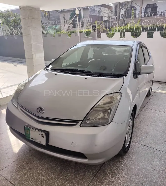 Toyota Prius 2009 for Sale in Lahore Image-1