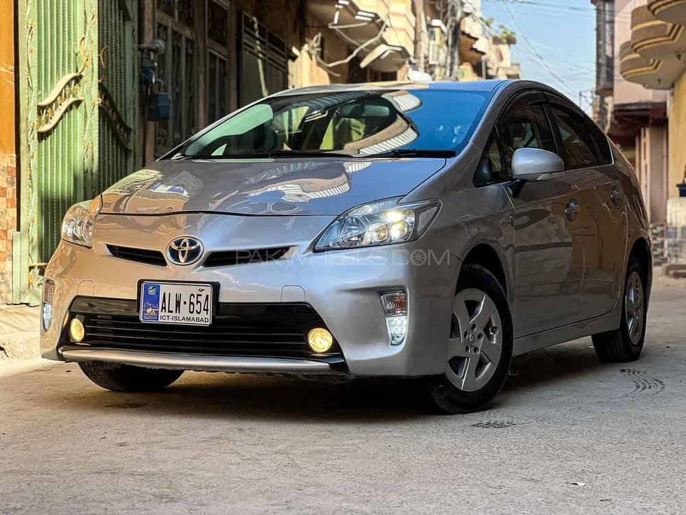 Toyota Prius 2014 for Sale in Peshawar Image-1
