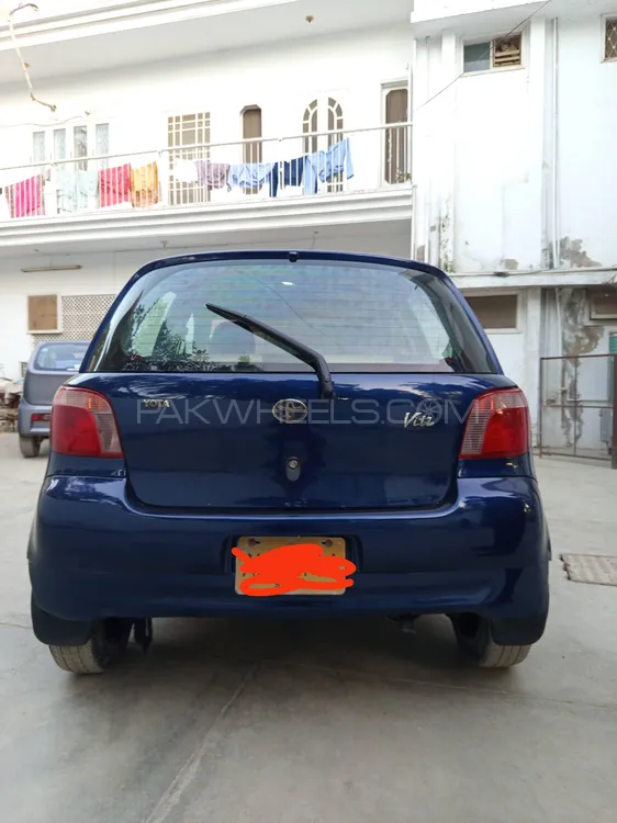 Toyota Vitz 2001 for Sale in Karachi Image-1