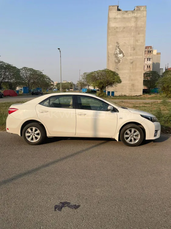 Toyota Corolla 2017 for Sale in Lahore Image-1