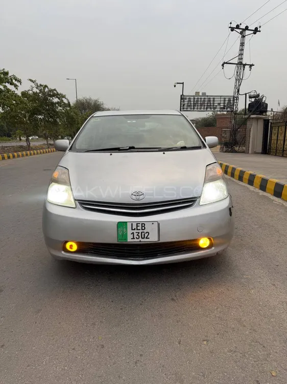 Toyota Prius 2007 for Sale in Lahore Image-1