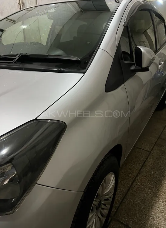 Toyota Vitz 2015 for Sale in Lahore Image-1