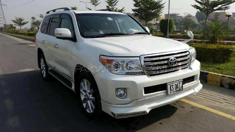 Toyota Land Cruiser 2013 for Sale in Multan Image-1
