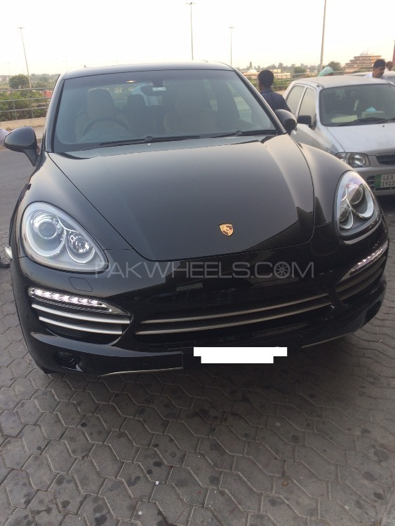 Porsche Cayenne 2015 for Sale in Karachi Image-1