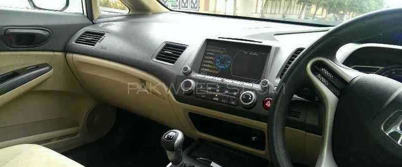 Honda Civic 2011 for Sale in Multan Image-1