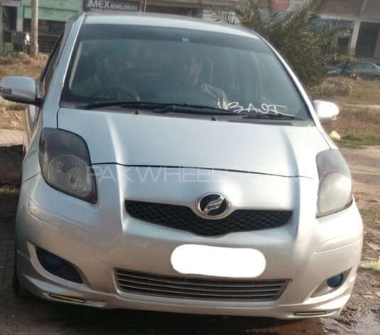Toyota Vitz 2009 for Sale in Faisalabad Image-1