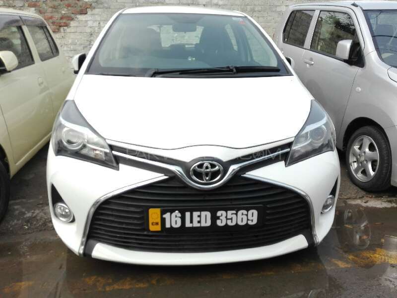 Toyota Yaris 2013 for Sale in Lahore Image-1