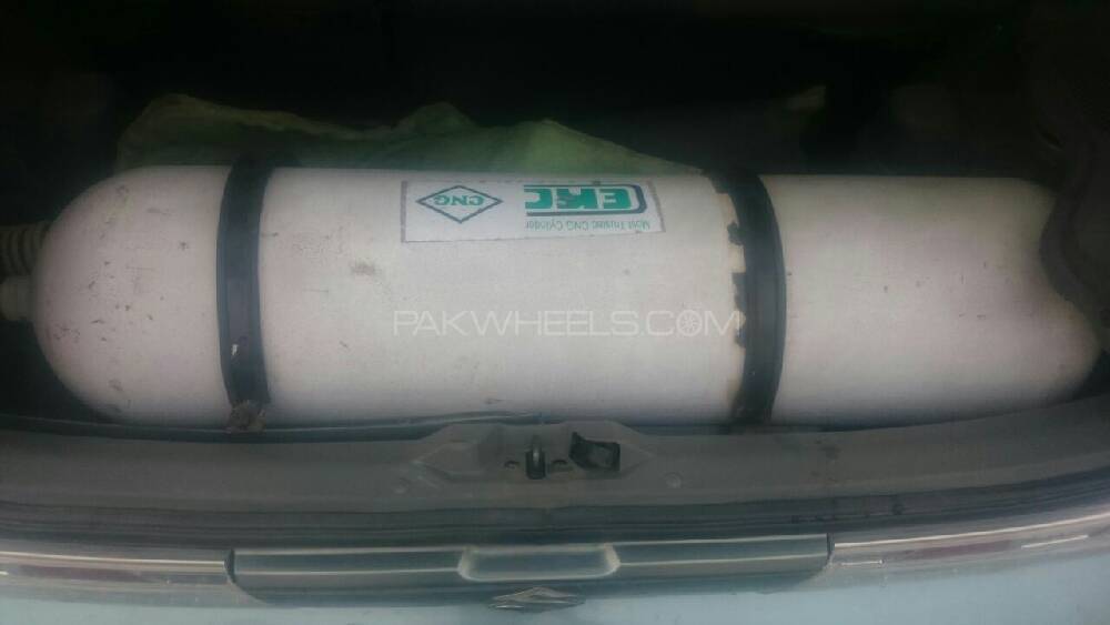 CNG cylinder with kit (just like new) Image-1