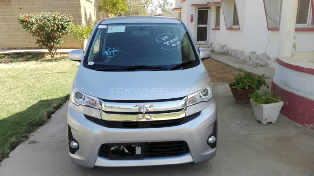 Mitsubishi EK Custom 2013 for Sale in Karachi Image-1