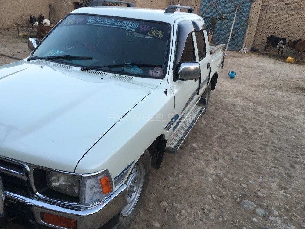 Toyota Hilux 1992 for Sale in Peshawar Image-1