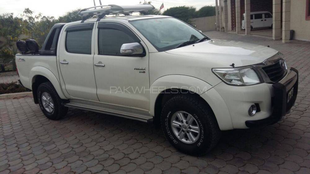 Toyota Hilux 2012 for Sale in Daska Image-1
