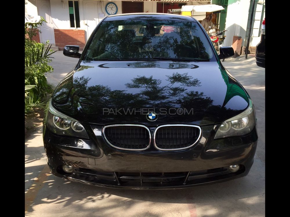 BMW 5 Series 2004 for Sale in Sialkot Image-1