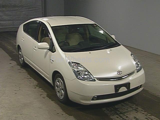 Toyota Prius 2008 for Sale in Lahore Image-1