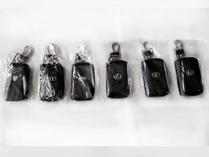 Slide_leather-key-chains-16872816