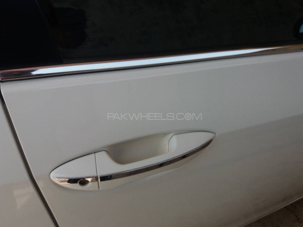 Toyota Corolla 2017 for Sale in Islamabad Image-1