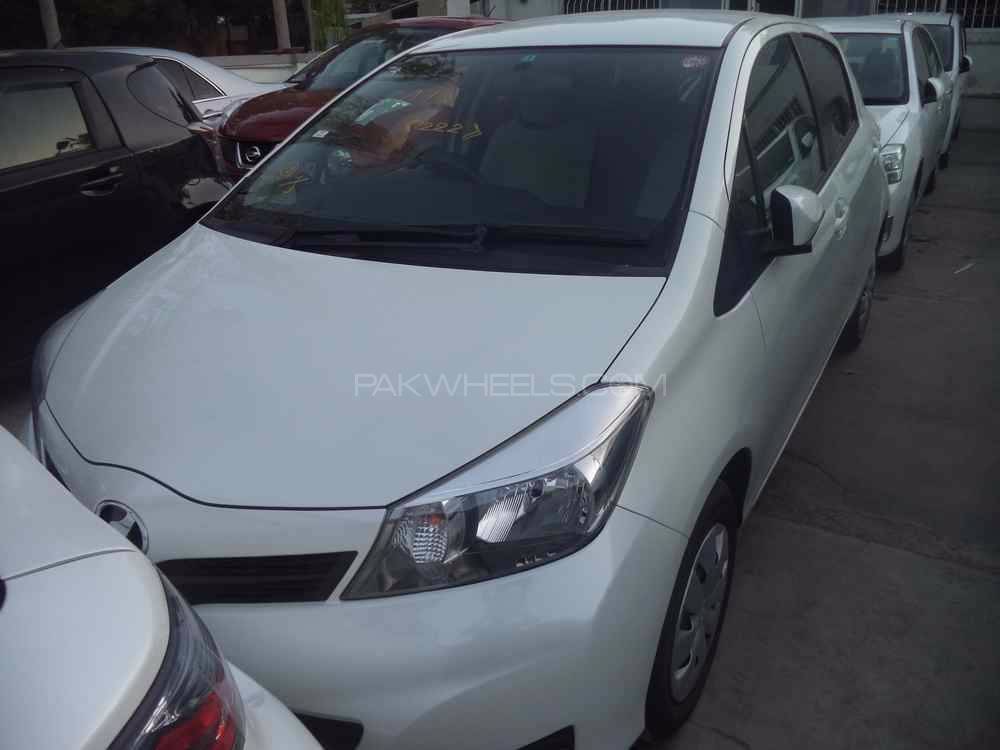 Toyota Vitz 2012 for Sale in Islamabad Image-1