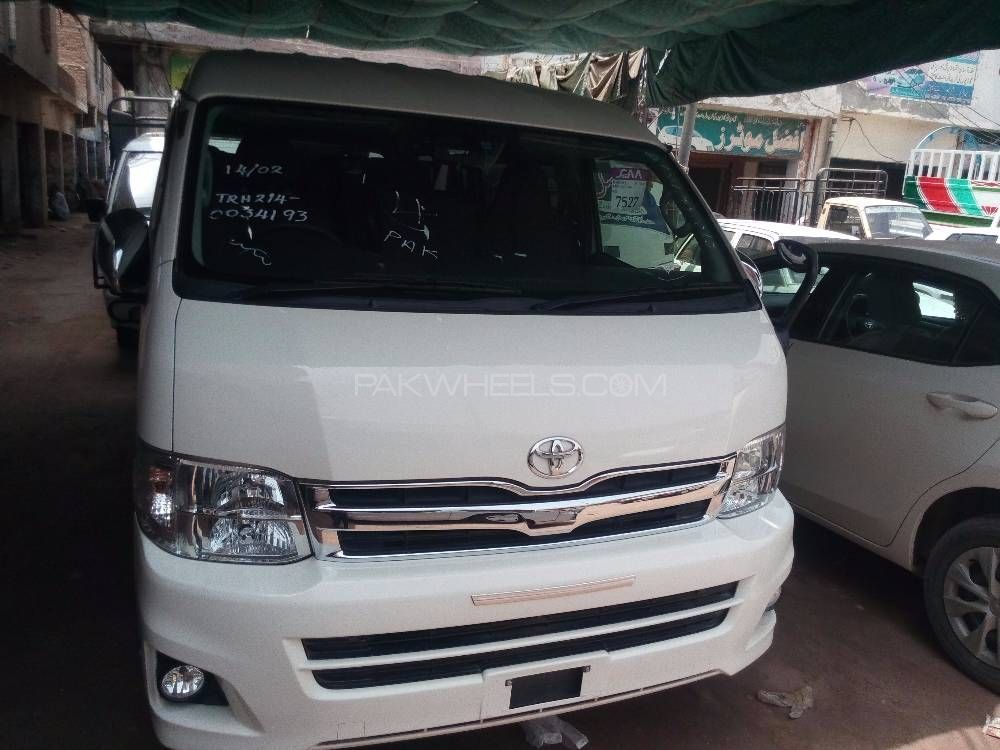 Toyota Hiace 2013 for Sale in Multan Image-1