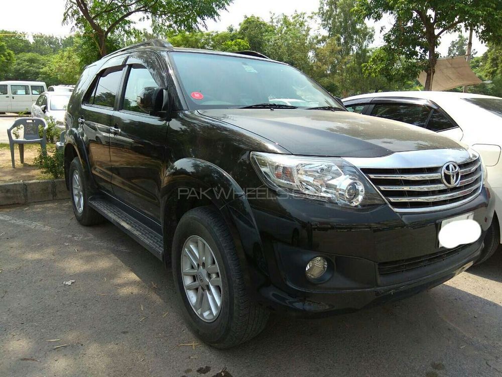 Toyota Fortuner 2013 for Sale in Islamabad Image-1