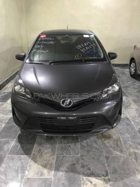 Toyota Vitz 2014 for Sale in Hyderabad Image-1