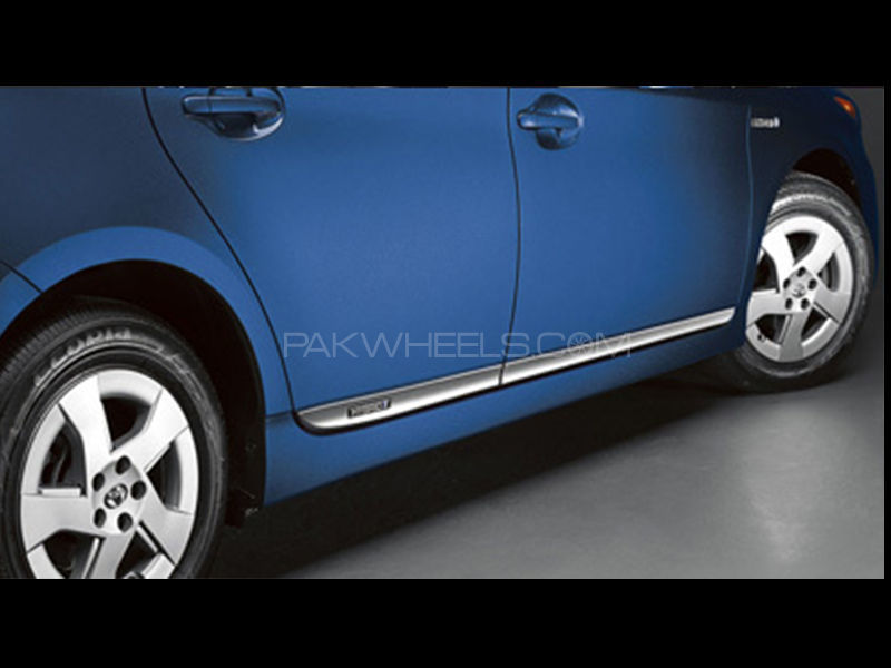 Toyota Prius Chrome Door Moldings  Image-1