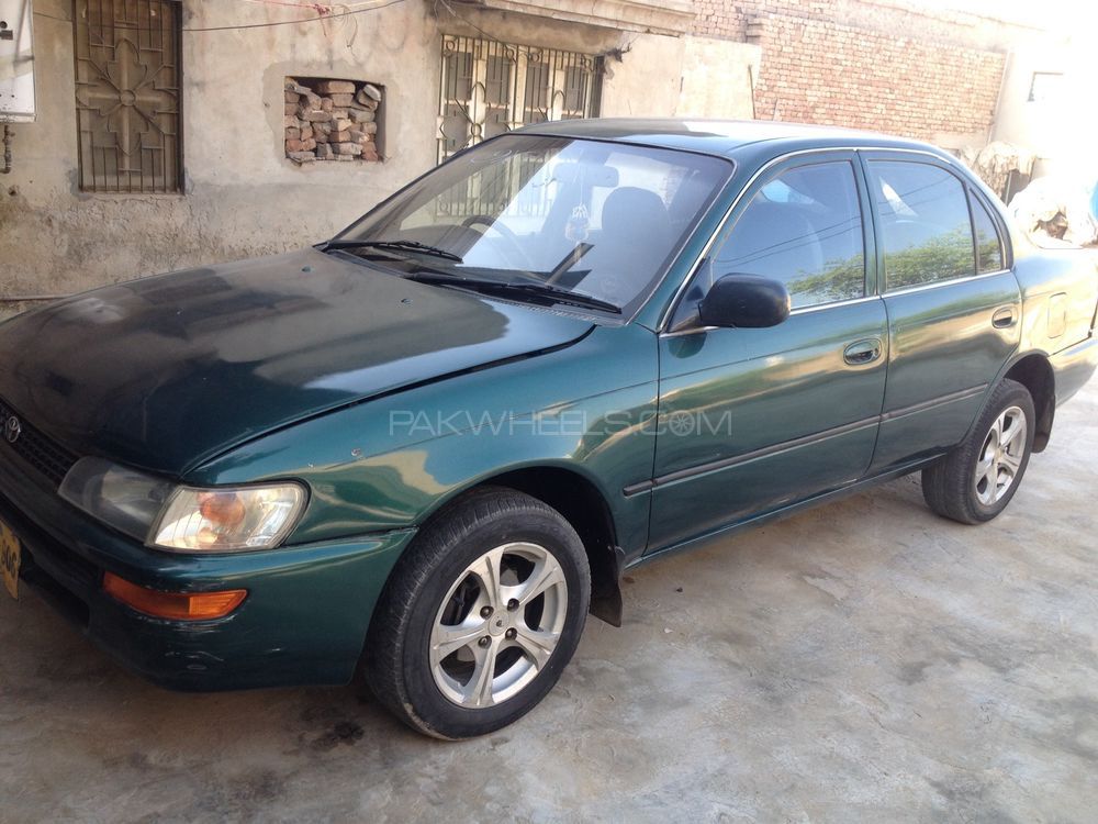 Toyota Corolla 2000 for Sale in Ahmed Pur East Image-1