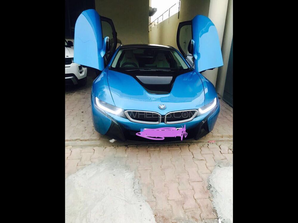 BMW i8 2014 for Sale in Islamabad Image-1