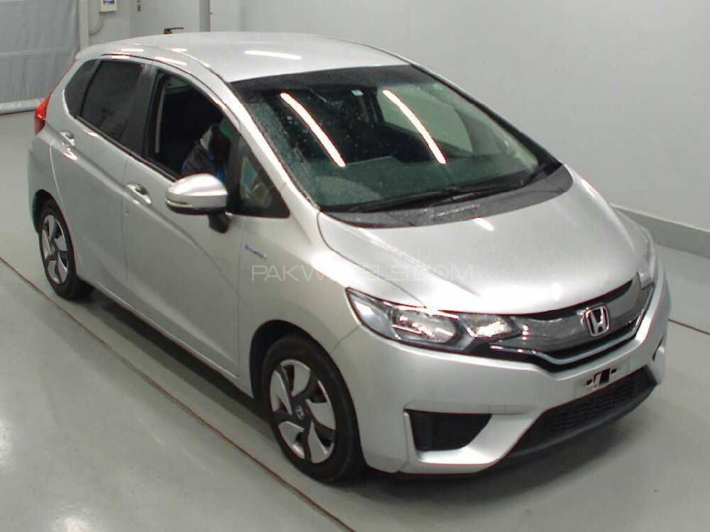Honda Fit 2015 for Sale in Hassan abdal Image-1