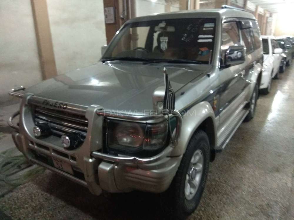 Mitsubishi Pajero 1992 for Sale in Peshawar Image-1