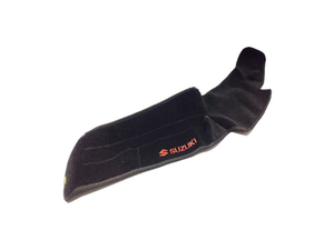 Slide_suzuki-mehran-black-red-dashboard-mat-20139817