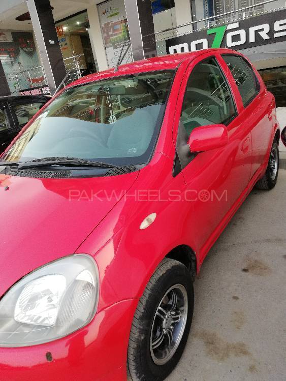 Toyota Yaris 2000 for Sale in Islamabad Image-1