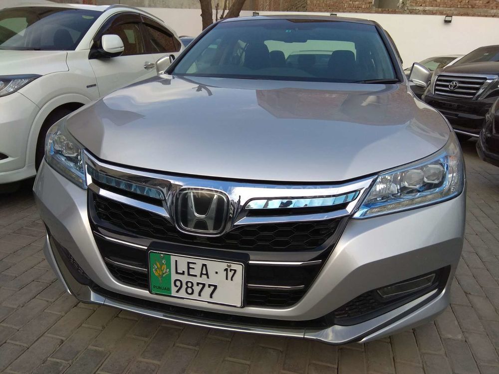 Honda Accord 2013 for Sale in Lahore Image-1