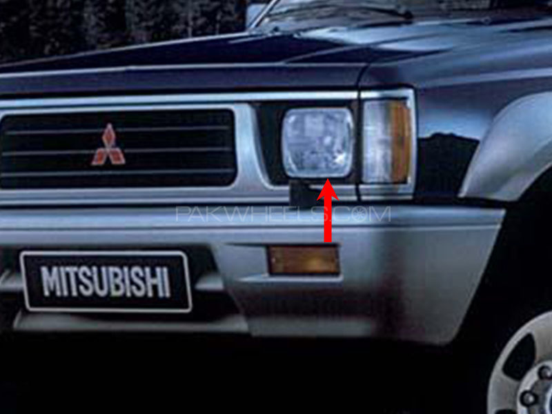 Mitsubishi L200 Pickup Head Lamp 1998 - 1 Pc LH for sale in Lahore Image-1