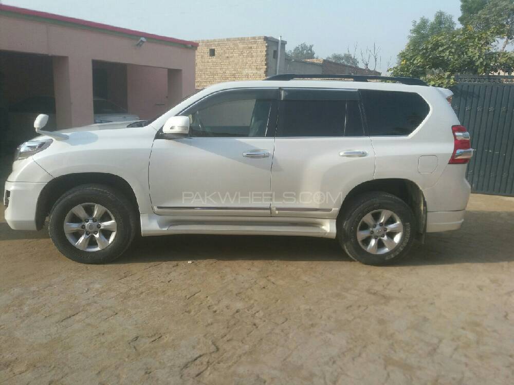 Toyota Prado 2016 for Sale in Multan Image-1